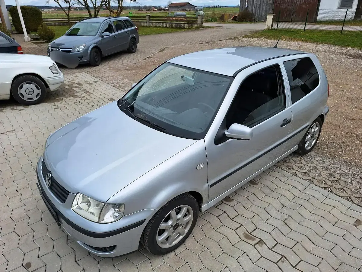 Gebraucht VW Polo 60 PS (44 kW) 2001 Silber Kleinwagen