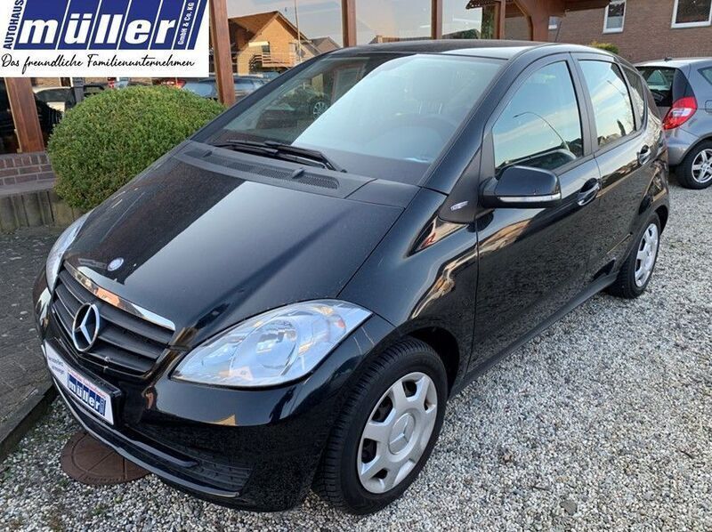 Schwarz Gebraucht 2012 Mercedes A160 Classic Limousine | 6.990 € (Fairer Preis) - Bild 1/4