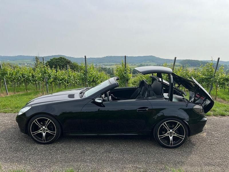 Gebraucht Mercedes SLK200 163 PS (119 kW) 2006 Schwarz Cabrio