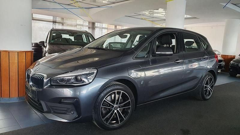 Gebraucht BMW 225 Active Tourer Sport Line 224 PS (164 kW) 2019 Grau Van / Kleinbus