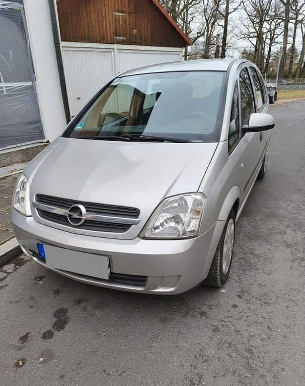 Gebraucht Opel Meriva 101 PS (74 kW) 2004 Silber Van / Kleinbus