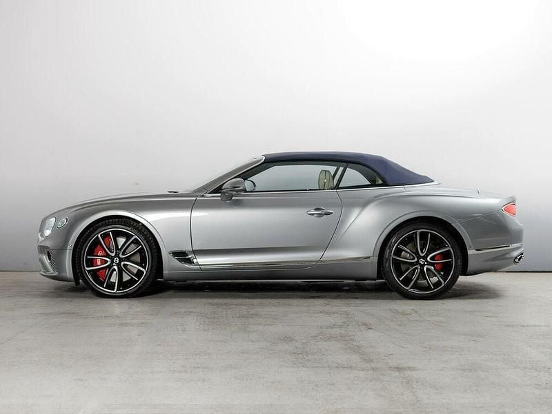 Gebraucht Bentley Continental 549 PS (403 kW) 2024 Grau