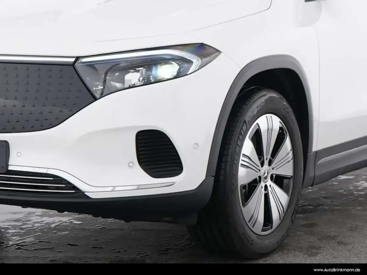 Gebraucht Mercedes EQA250+ Progressive 139 kW (190 PS) 2025 Weiß SUV