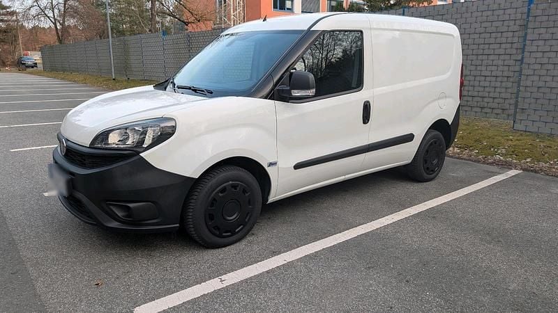 Gebraucht Fiat Doblò 80 PS (58 kW) 2021 Weiß Van / Kleinbus