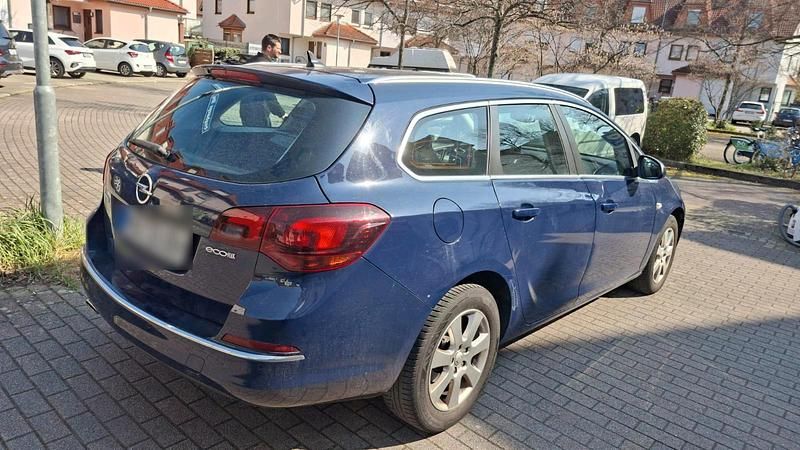Gebraucht Opel Astra Eco 140 PS (102 kW) 2015 Blau Kombi