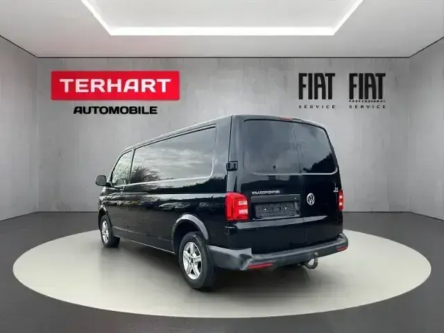 Gebraucht VW Transporter 102 PS (75 kW) 2016 Schwarz Van