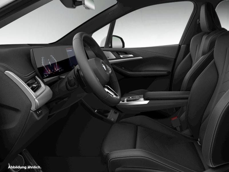 Gebraucht BMW 220 Active Tourer M Sport 150 PS (110 kW) 2025 Weiß Van / Kleinbus