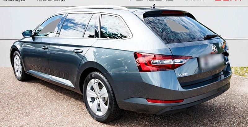 Gebraucht Skoda Superb Style 150 PS (110 kW) 2016 Andere farben Kombi