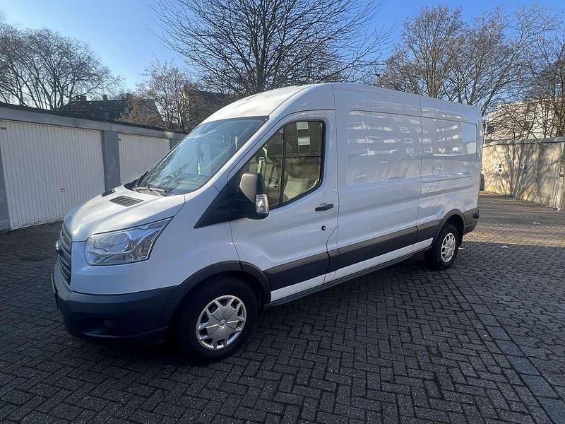 Gebraucht Ford Transit Trend 125 PS (91 kW) 2015 Van / Kleinbus