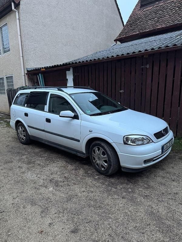 Weiß Gebraucht 2000 Opel Astra Kombi | 1.200 € (Guter Preis) - Bild 1/4