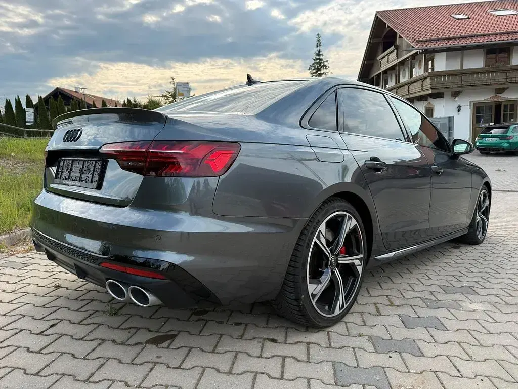 Gebraucht Audi S4 Sport 341 PS (250 kW) 2023 Grau Limousine