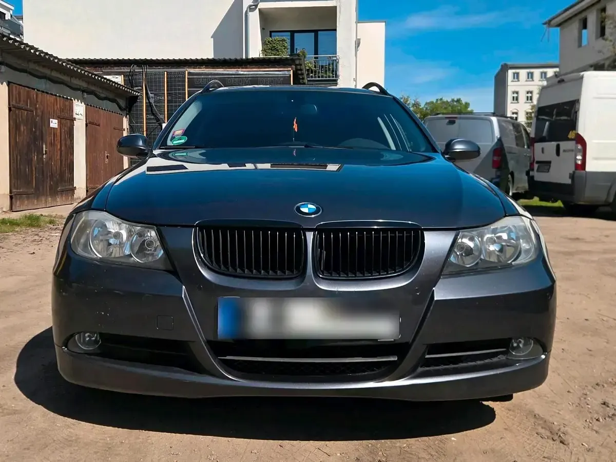 Second-hand BMW 320 150 CP (110 kW) 2007 Gri Break