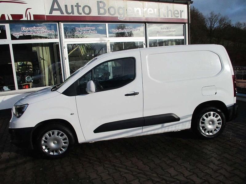 Gebraucht Opel Combo 102 PS (75 kW) 2019 Weiß Van / Kleinbus