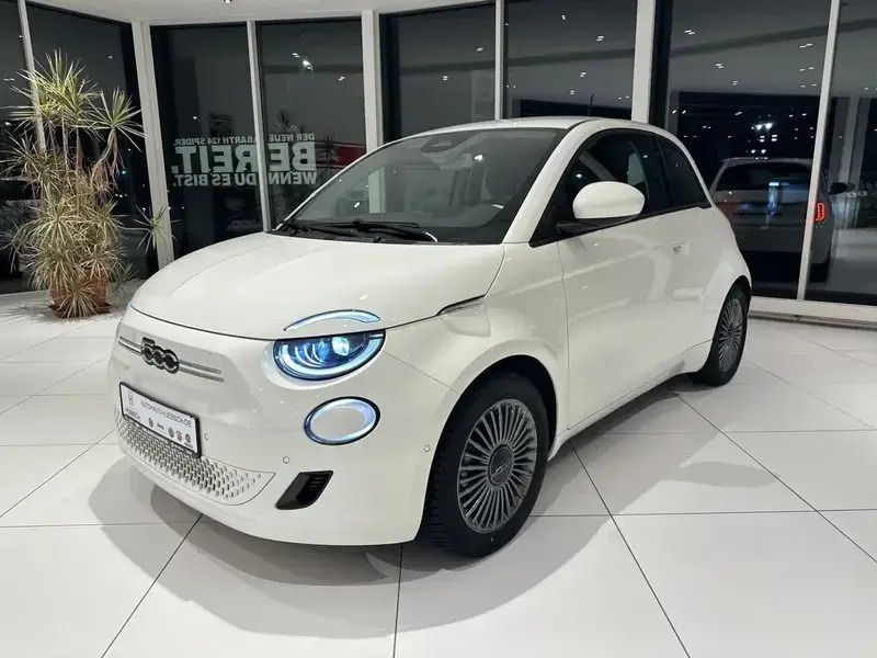 Weiß Gebraucht 2021 Fiat 500e Icon Limousine | 26.900 € - Bild 1/4