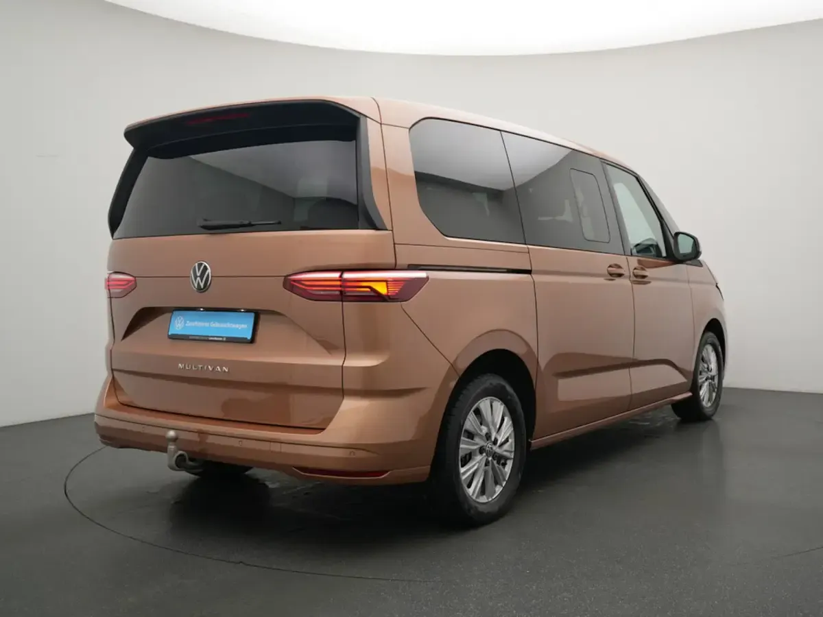 Usata VW Multivan Basis 150 CV (110 kW) 2025 Monovolume