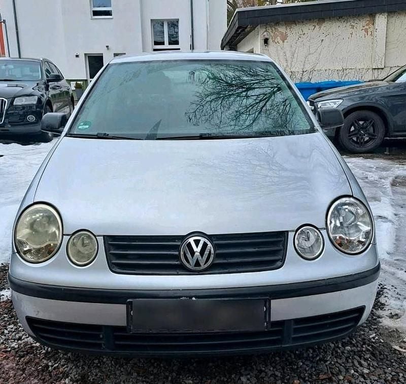 Silber Gebraucht 2004 VW Polo Kleinwagen | 500 € (Superpreis) - Bild 1/4