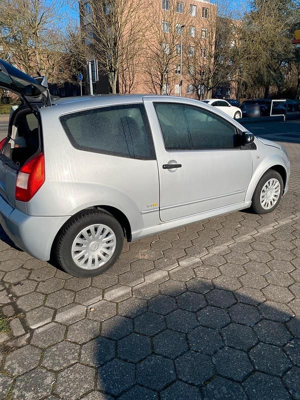 Gebraucht Citroën C2 60 PS (44 kW) 2007 Silber Kleinwagen