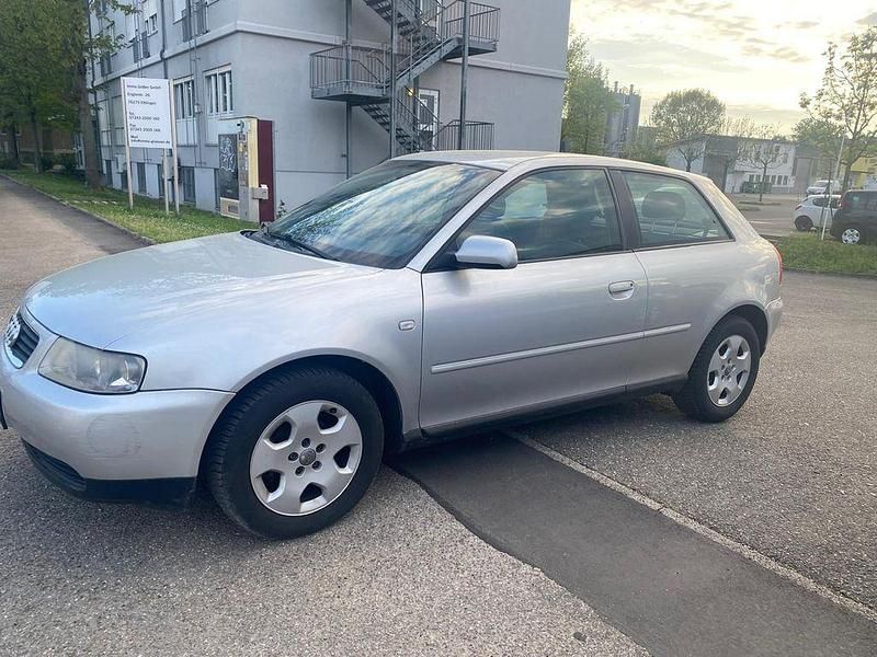 Brugt Audi A3 Ambiente 102 HK (75 kW) 2002 Sølv Hatchback