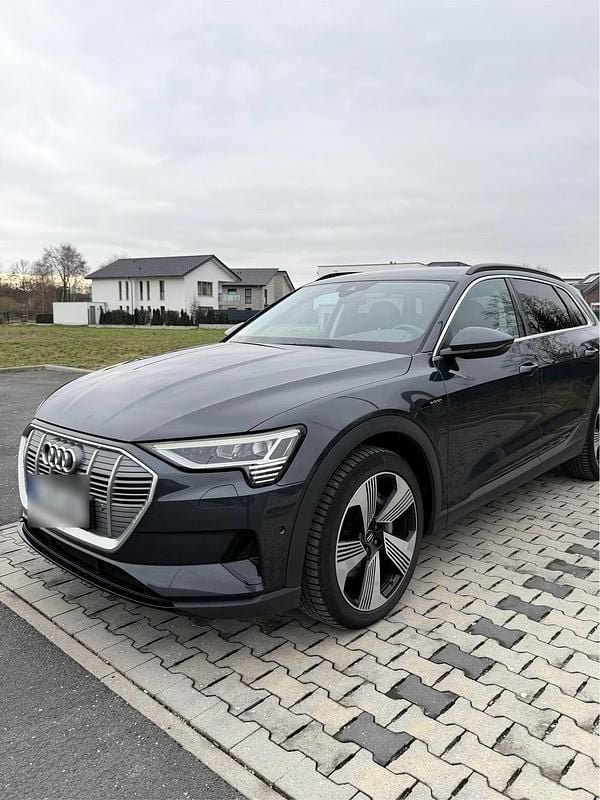 Gebraucht Audi e-tron Ambiente 300 kW (408 PS) 2021 Grau SUV