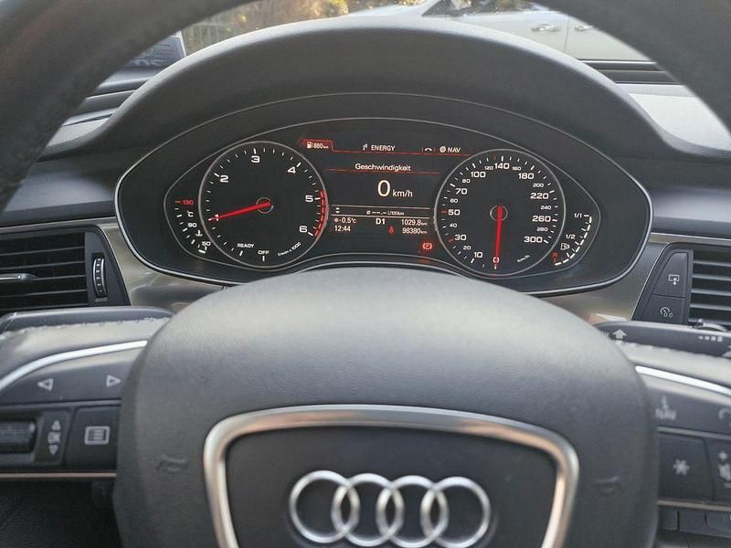 Gebraucht Audi A6 Ambiente 190 PS (139 kW) 2017 Blau Kombi