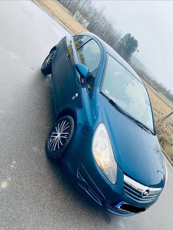 Gebraucht Opel Corsa 80 PS (58 kW) 2010 Andere farben Kleinwagen