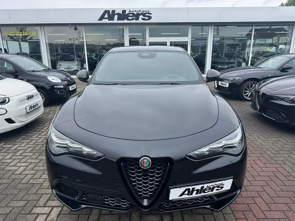 Gebraucht Alfa Romeo Stelvio Veloce 209 PS (153 kW) 2025 Schwarz SUV