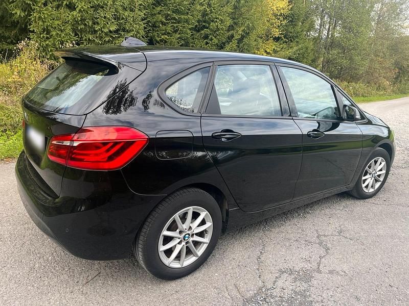 Gebraucht BMW 218 156 PS (114 kW) 2016 Schwarz Kombi
