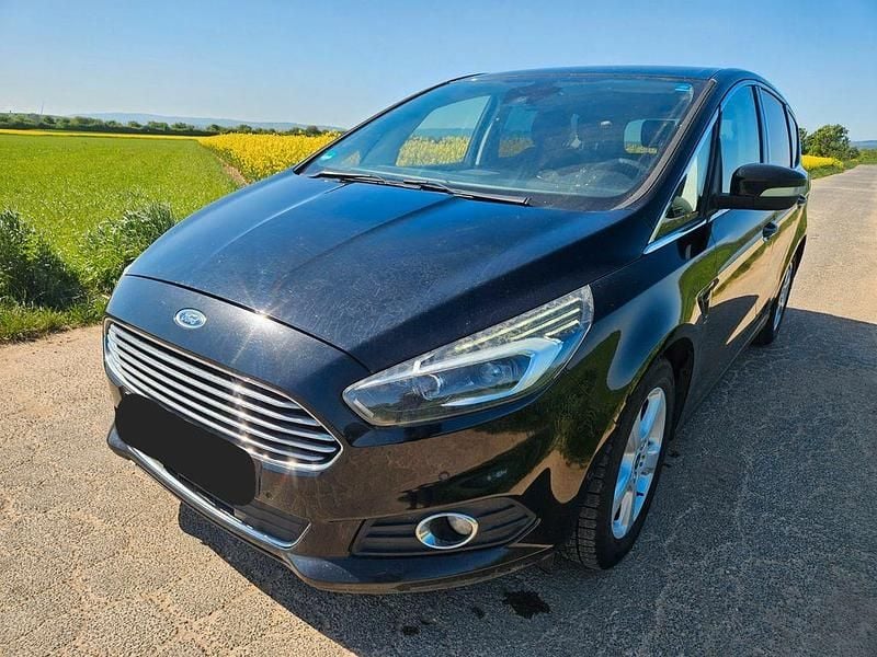 Używany Ford S-MAX Titanium 150 KM (110 kW) 2017 Czarny Minivan
