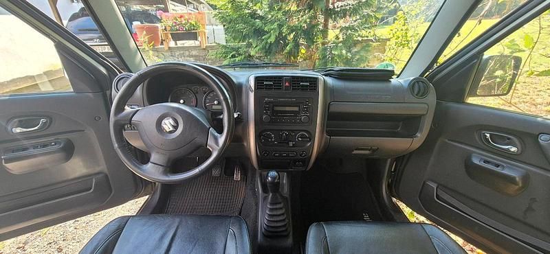 Grün Gebraucht 2009 Suzuki Jimny SUV | 5.500 € (Guter Preis) - Bild 1/4