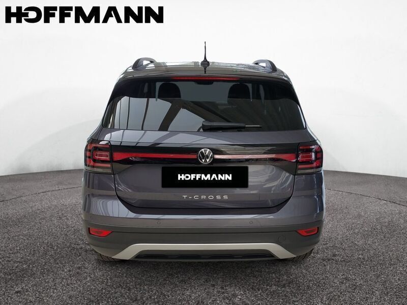 Gebraucht VW T-Cross Move 110 PS (80 kW) 2023 Smoky gray metallic SUV