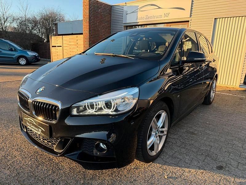 Schwarz Gebraucht 2016 BMW 220 M Sport Kombi | 17.970 € (Guter Preis) - Bild 1/4