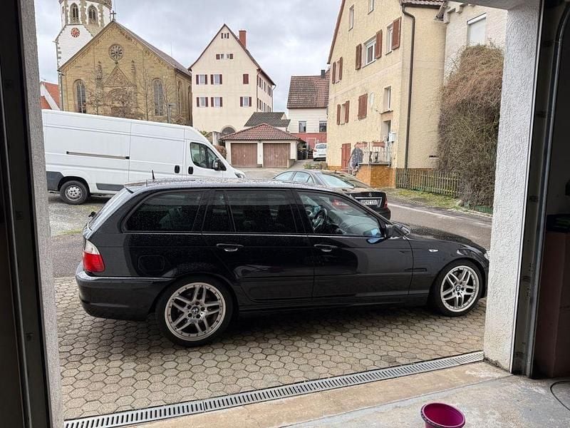 Gebraucht BMW 330 Performance 231 PS (169 kW) 2003 Schwarz Kombi