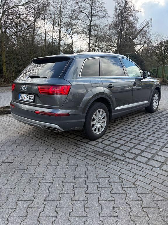 Gebraucht Audi Q7 Ambiente 232 PS (170 kW) 2019 Grau SUV