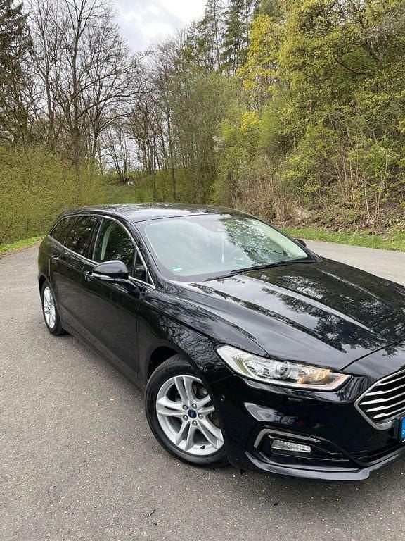 Gebraucht Ford Mondeo Titanium 190 PS (139 kW) 2019 Schwarz Limousine