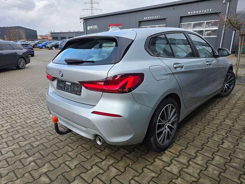 Gebraucht BMW 118 Advantage 150 PS (110 kW) 2021 Silber Kleinwagen
