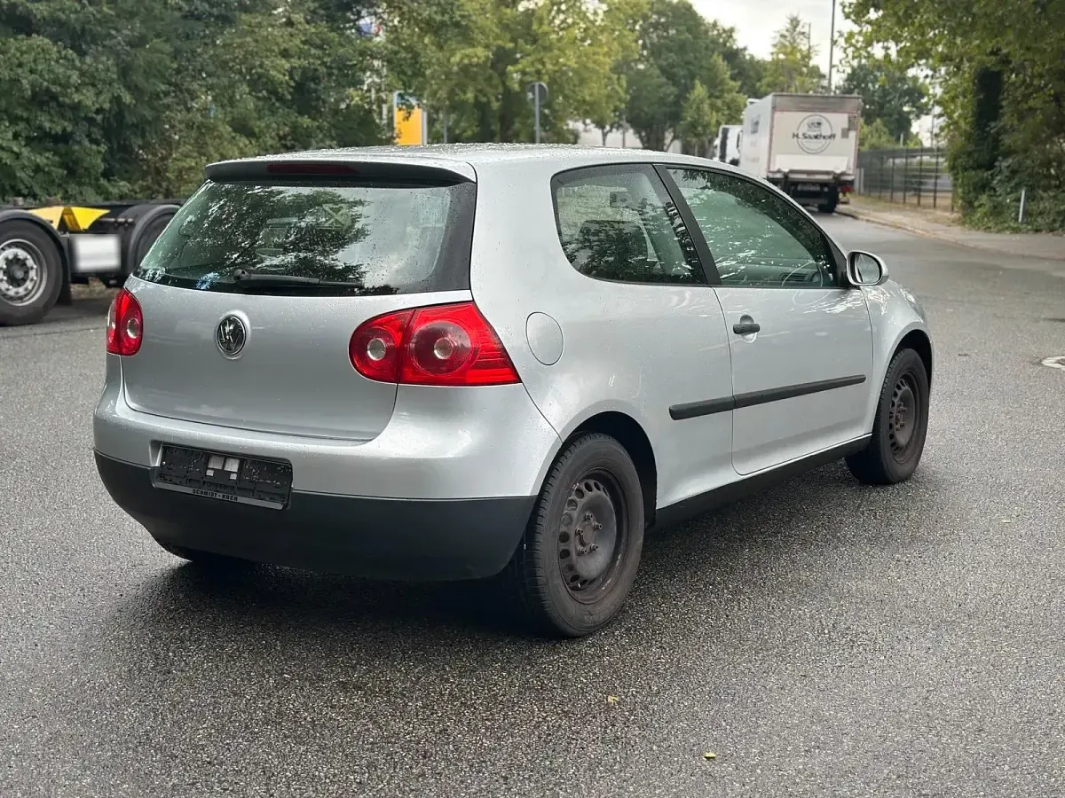 Gebraucht VW Golf V 75 PS (55 kW) 2005 Grau Kleinwagen