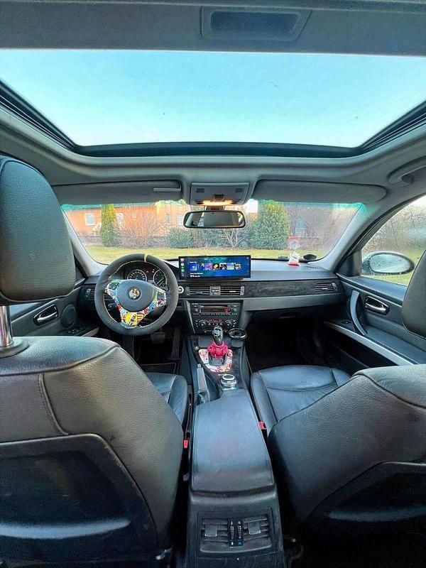 Gebraucht BMW 330 258 PS (189 kW) 2005 Silber Limousine