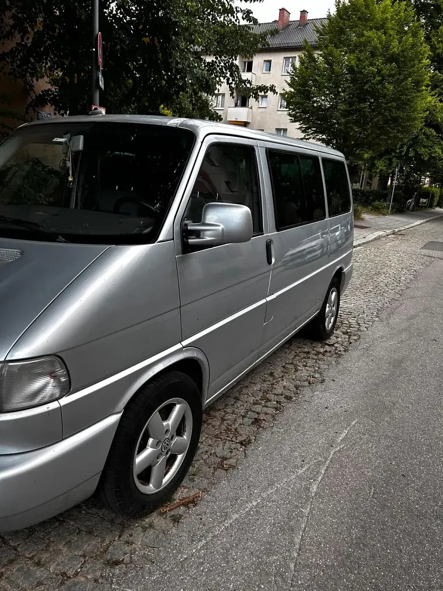 Gebraucht VW T4 151 PS (111 kW) 2002 Silber Van