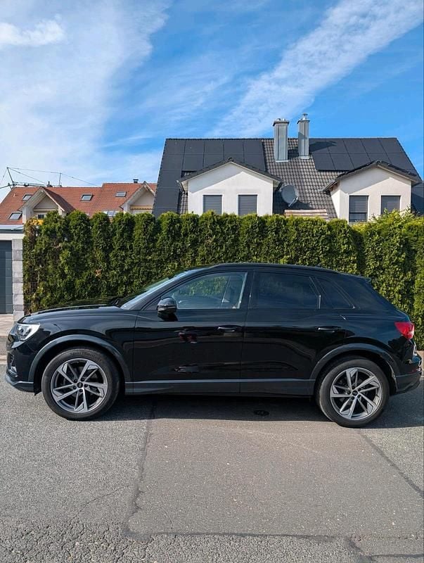 Gebraucht Audi Q3 Advanced Plus 150 PS (110 kW) 2023 Schwarz SUV