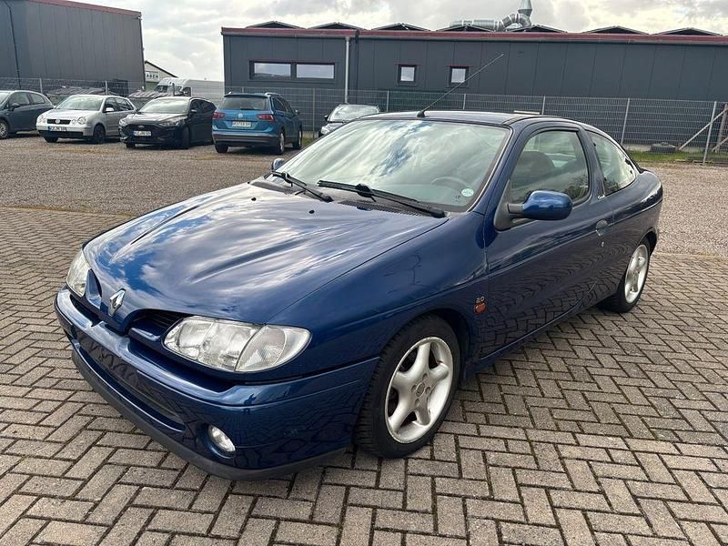 Gebraucht Renault Mégane 114 PS (83 kW) 1996 Blau