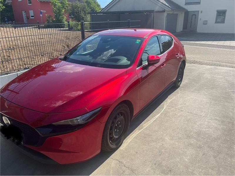Rot Gebraucht 2019 Mazda 3 Sports-Line Limousine | 19.300 € (Etwas zu teuer) - Bild 1/4
