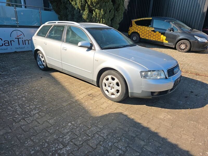 Silber Gebraucht 2003 Audi A4 Kombi | 990 € (Superpreis) - Bild 1/4