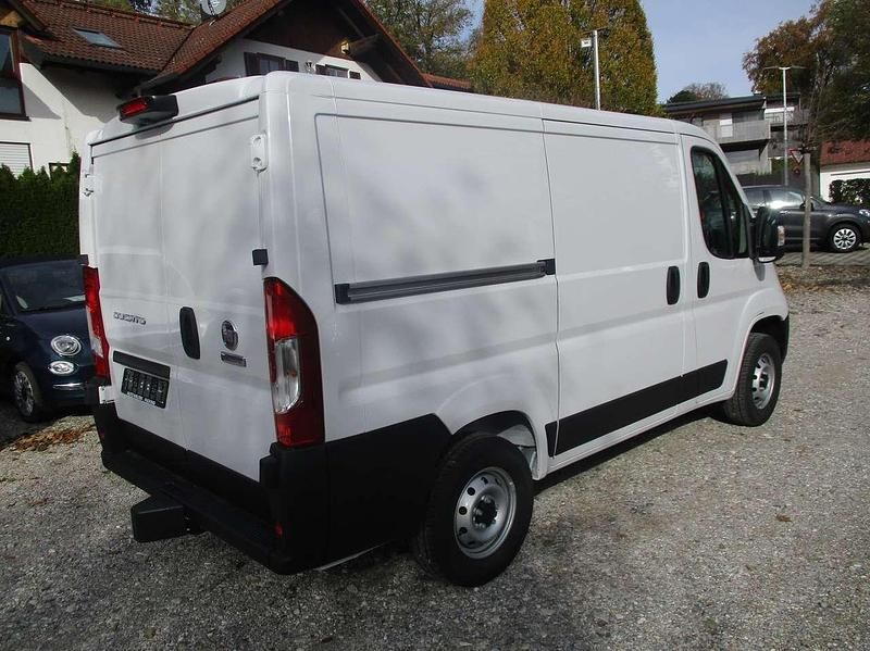 Gebraucht Fiat Ducato 140 PS (102 kW) 2023 Colore esterno Van