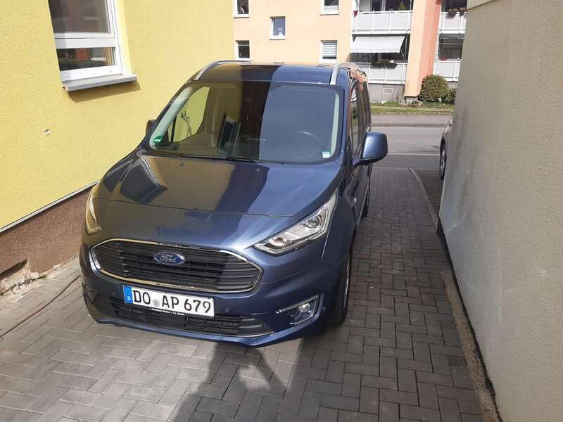 Gebraucht 2022 Ford Tourneo Connect Trend Van / Kleinbus | 22.490 € (Guter Preis) - Bild 1/4