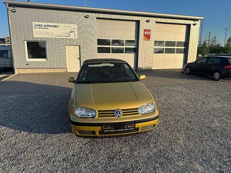Gebraucht VW Golf Cabriolet Trendline 90 PS (66 kW) 1998 Gelb Cabrio