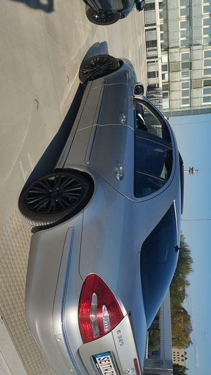 Gebraucht Mercedes E320 Avantgarde 224 PS (164 kW) 2006 Silber Limousine