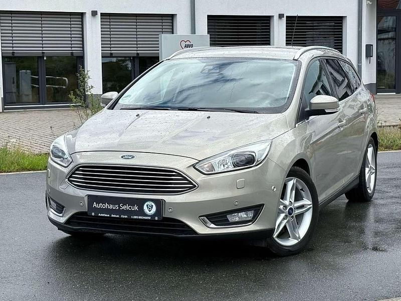 Titangrau metallic Gebraucht 2015 Ford Focus Titanium Kombi | 6.790 € (Guter Preis) - Bild 1/4