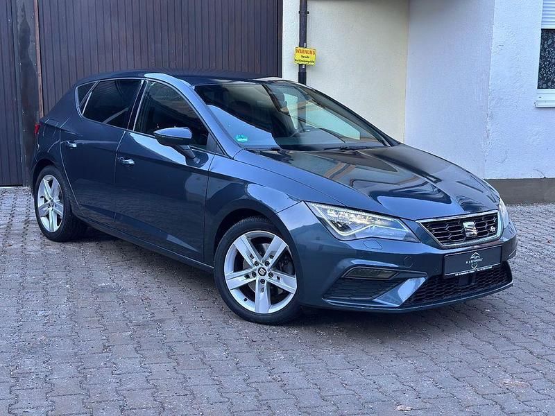 Grau Gebraucht 2019 Seat Leon FR Limousine | 15.200 € (Guter Preis) - Bild 1/4