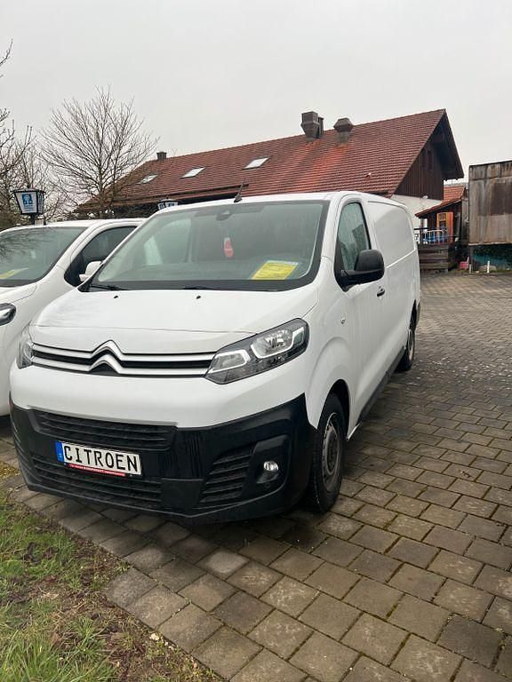 Gebraucht Citroën Jumpy 145 PS (106 kW) 2024 Weiß Van / Kleinbus
