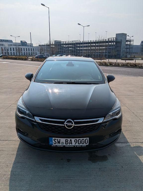 Gebraucht Opel Astra Dynamic 105 PS (77 kW) 2016 Schwarz Limousine